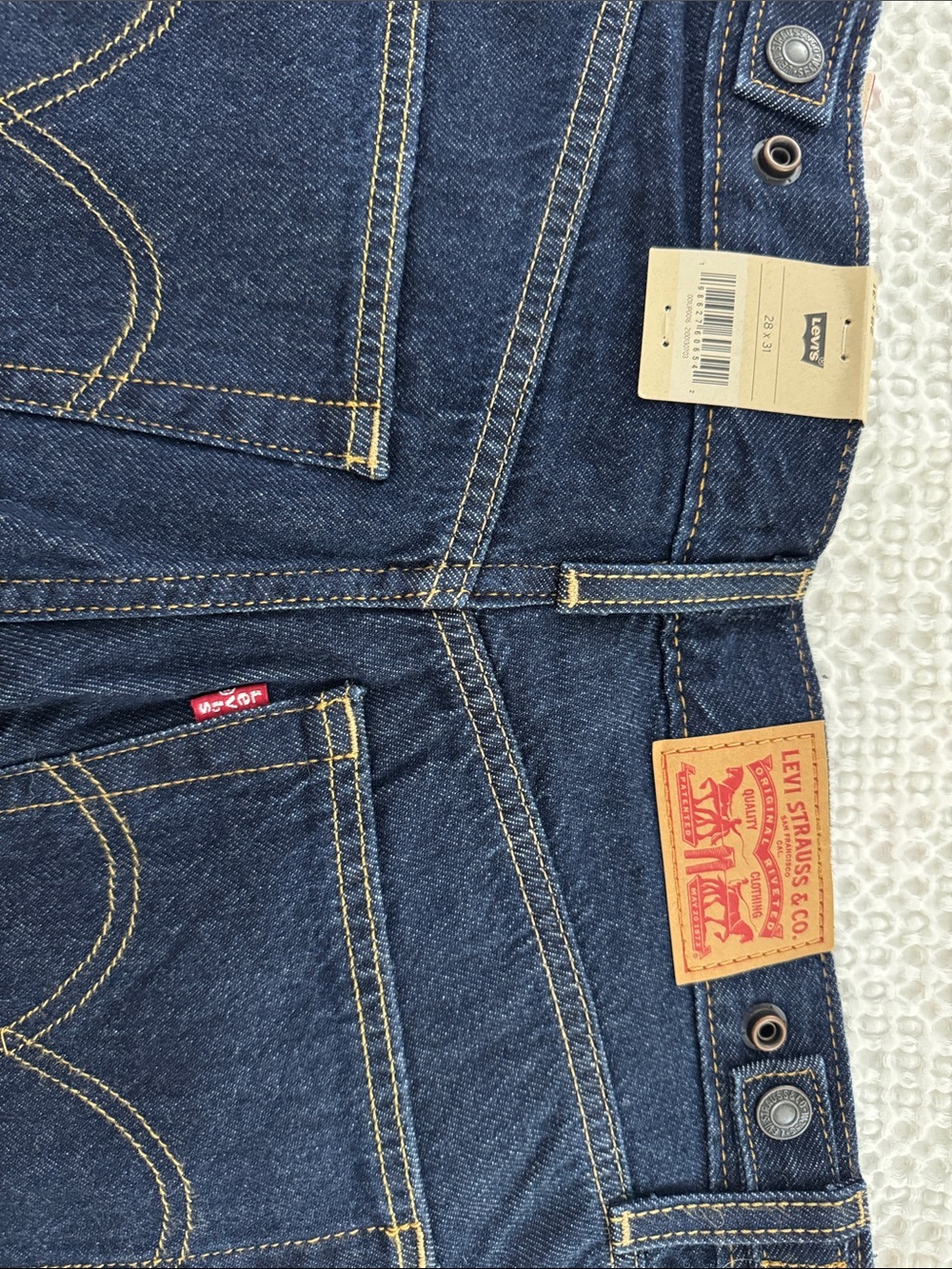Levi's Women’s Indigo Relaxed Wide-Leg Jeans - Picture 6 of 6